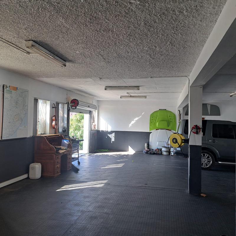 To Let Commercial Property for Rent in Neave Industrial Eastern Cape